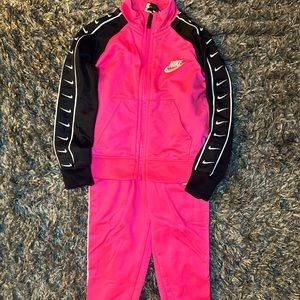 Nike 2T Girls Matching Sweatsuit